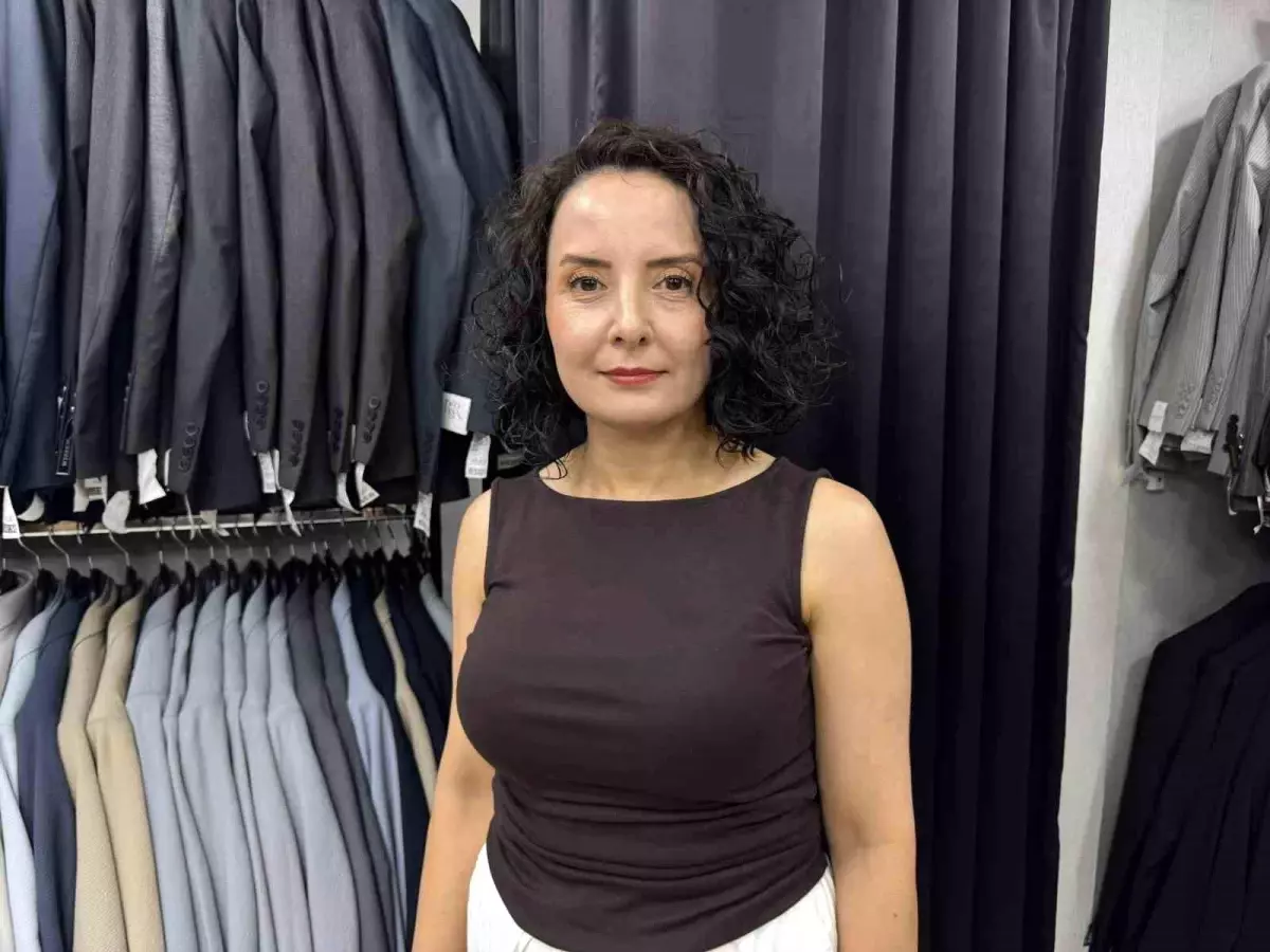 Eskişehir'de Damatlık Elbise Satışları Yaz Sezonunda Artış Gösterdi