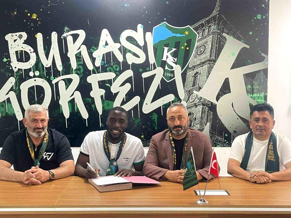 Kocaelispor, Massadio Haidara ile 2 Yıllık Sözleşme İmzaladı