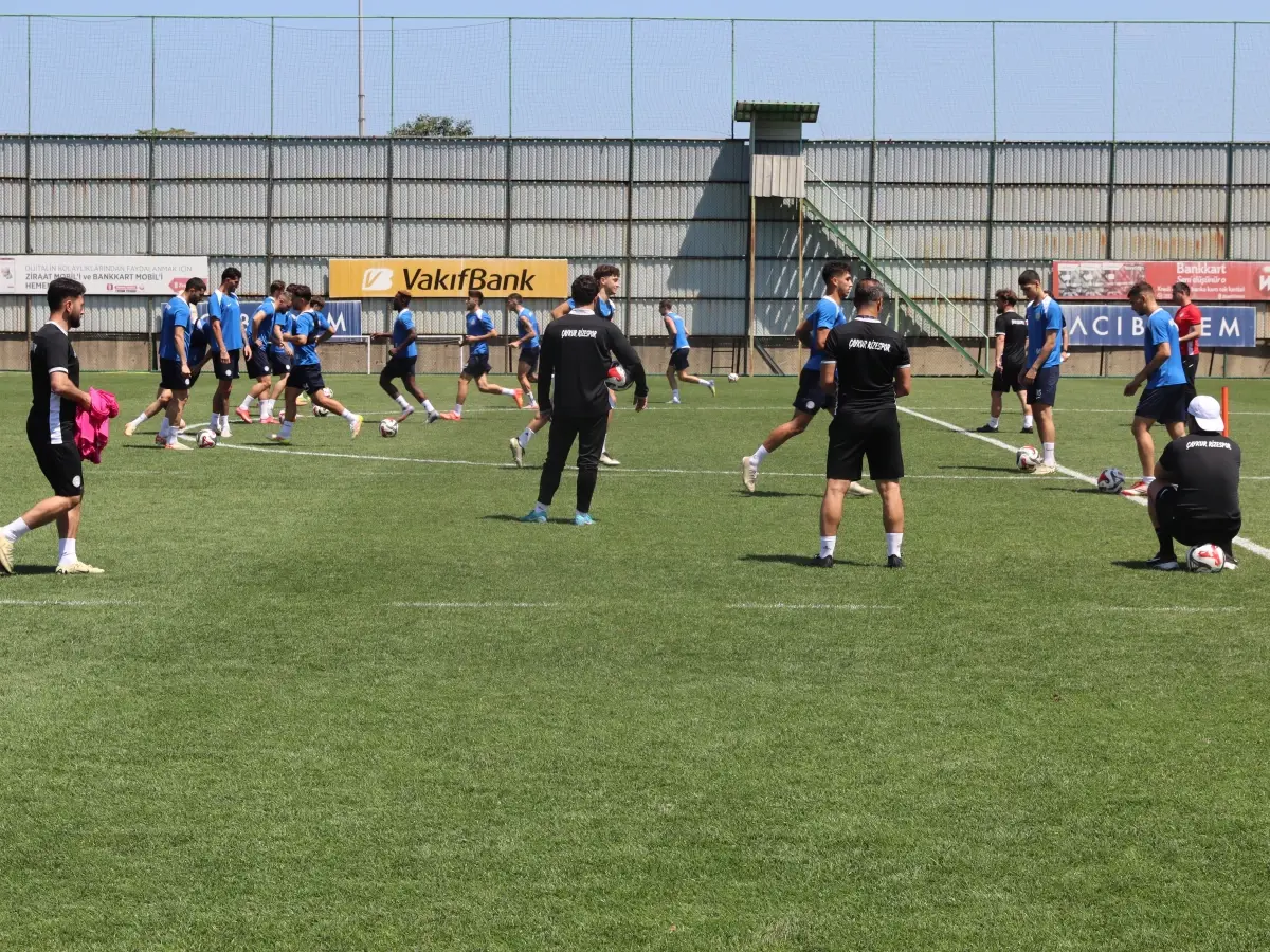 İlhan Palut: 'Zor Dönemlerden Geçiyoruz, 7 Transfer Planlıyoruz'