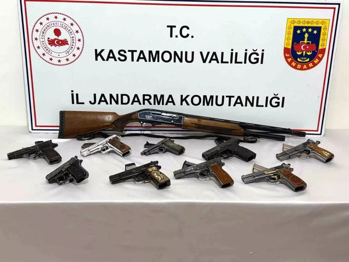 Kastamonu'da Ruhsatsız Silah Ticareti Operasyonu
