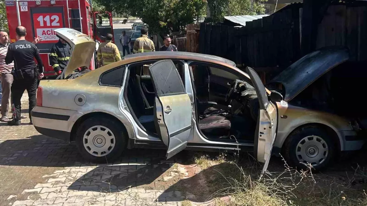 Kırıkkale'de Ot Yangını Garaja ve Otomobile Sıçradı