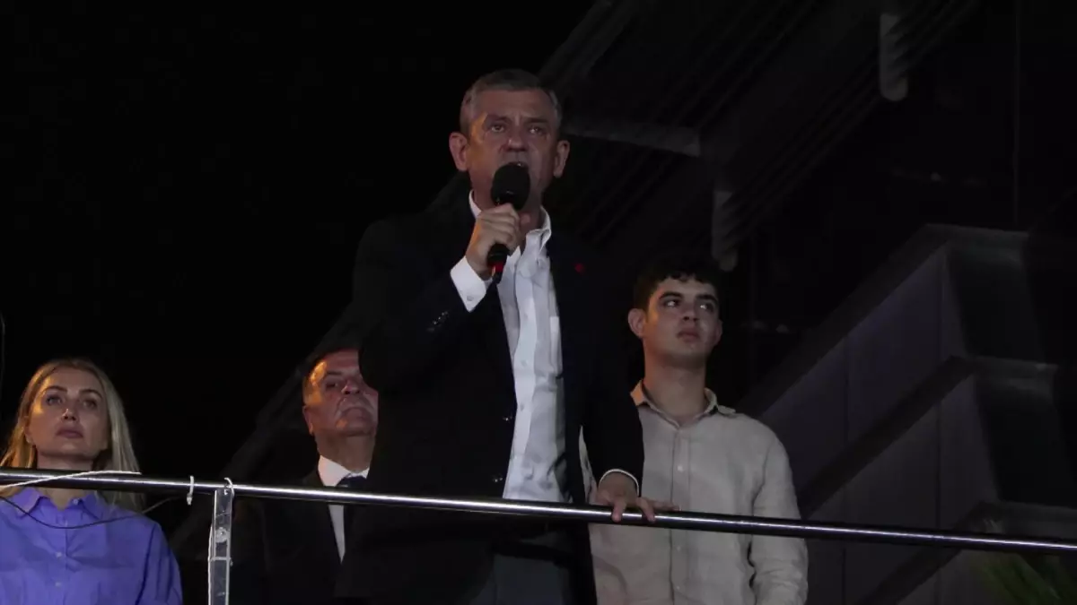 CHP Genel Başkanı Özgür Özel'den Sancaktepe'de konuşma