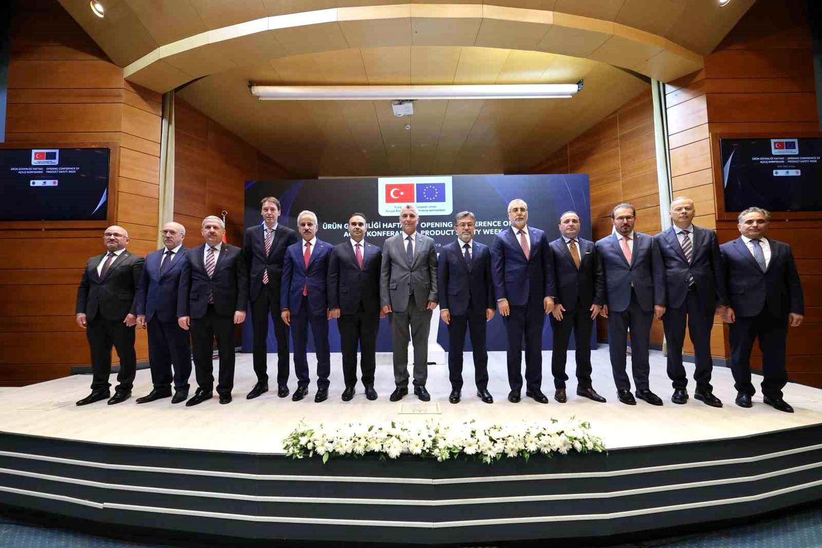 Tarım ve Orman Bakanı Yumaklı: 'Vatandaşlarımızın sağlığıyla oynayanların hiçbir şekilde gözünün yaşına bakmayacağız'