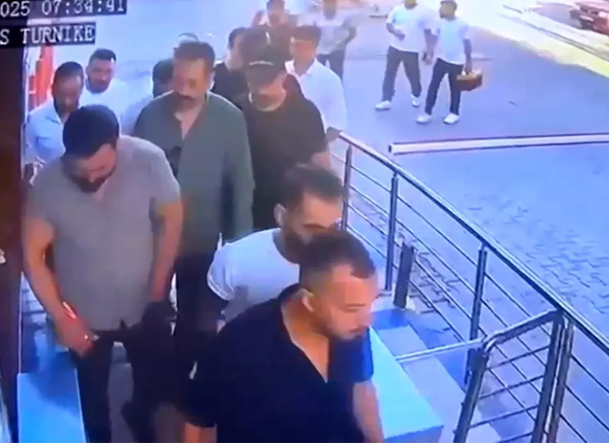 Esenyurt'ta Site Yönetim Krizi: Usulsüz Seçim ve Gerginlik