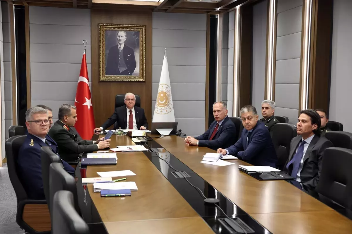 Bakan Yaşar Güler, Ukrayna Gönüllüler Koalisyonu Toplantısına Katıldı