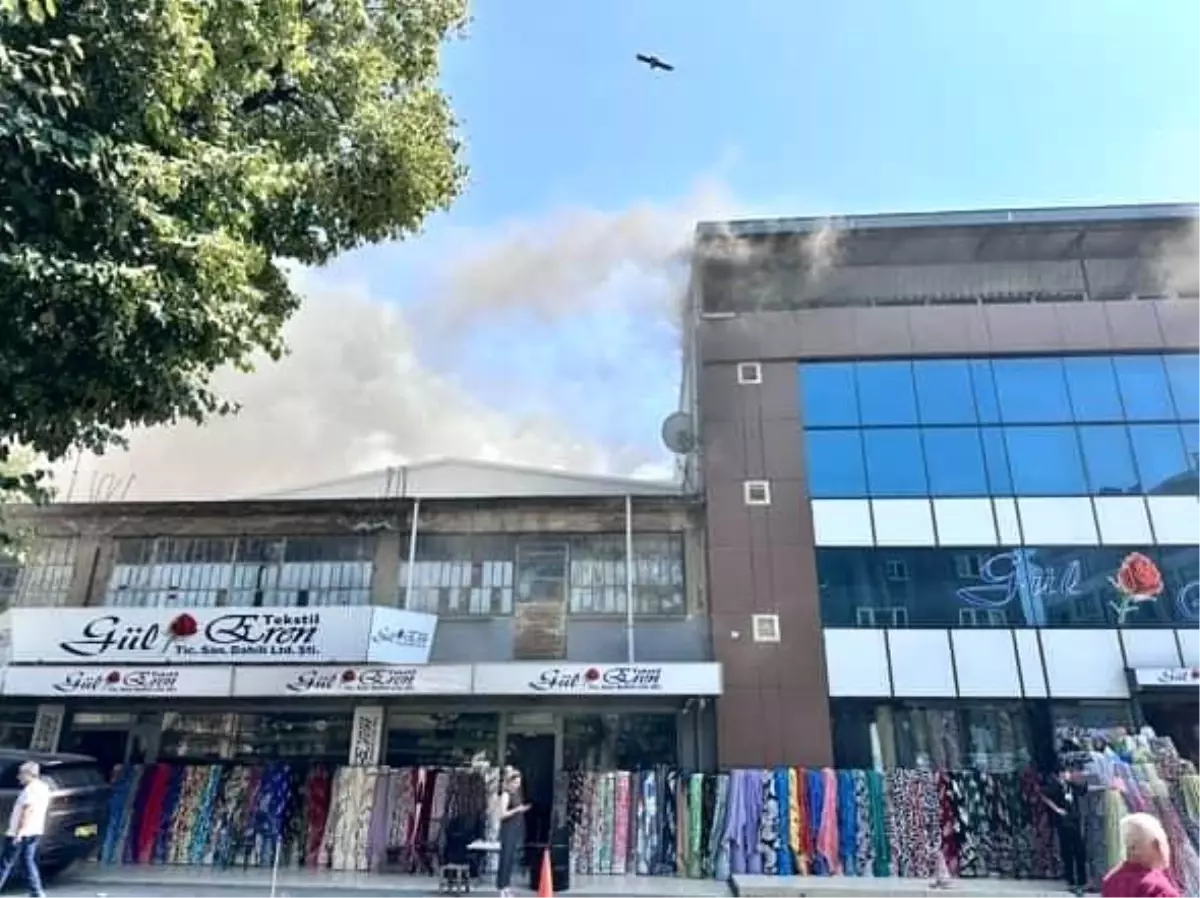 Bursa'da Tekstil Atölyesinde Yangın: Yaşlı Kadın Mahsur Kaldı
