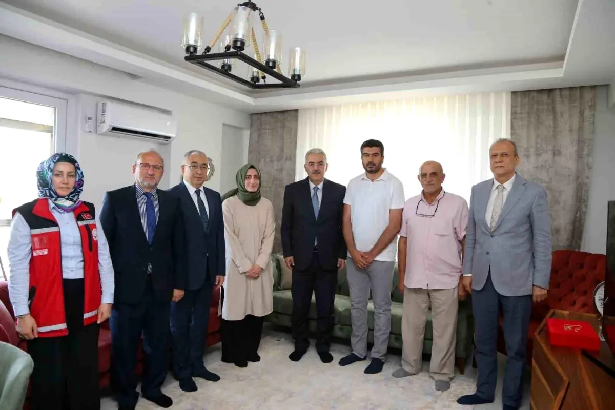 Bursa Valisi Erol Ayyıldız, Gazileri Ziyaret Etti