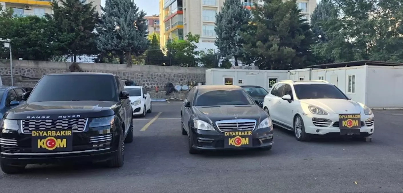 Diyarbakır'da Gümrük Kaçağı Lüks Araç Operasyonu: 31 Şüpheli Yakalandı