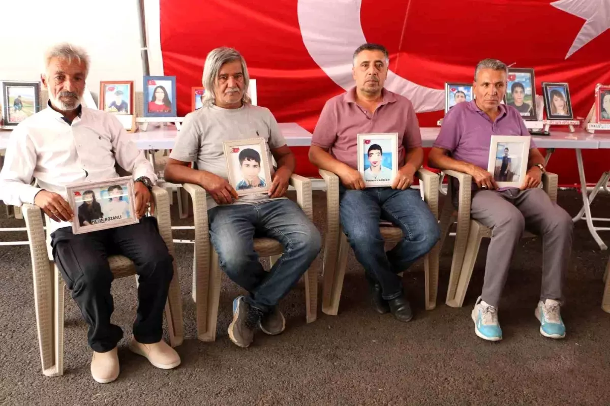 Diyarbakırlı Aileler Silah Bırakma Sürecine Umutla Bakıyor