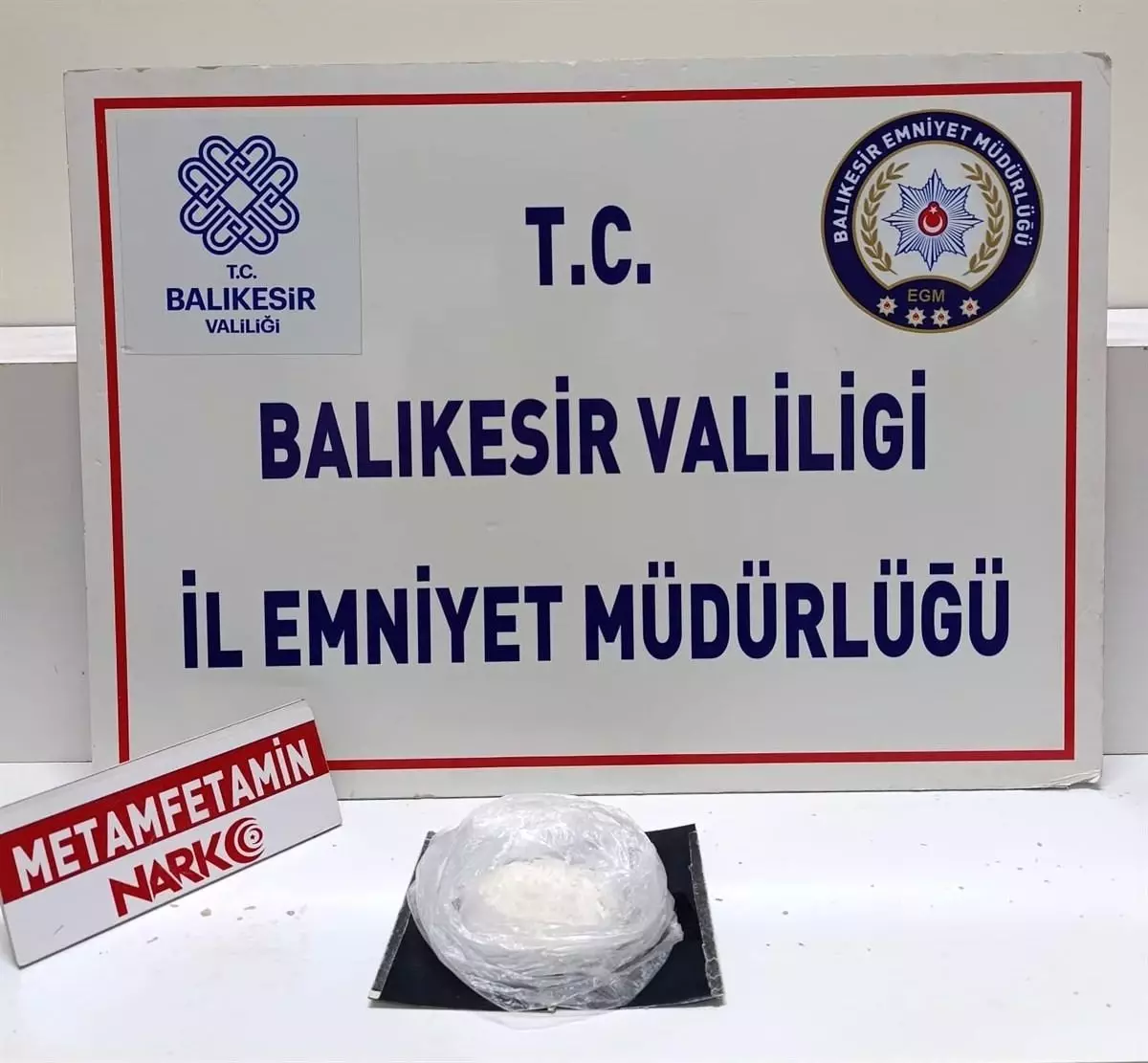 Balıkesir'de Uyuşturucu Operasyonu: 41 Gram Metamfetamin ve 2 Tutuklama