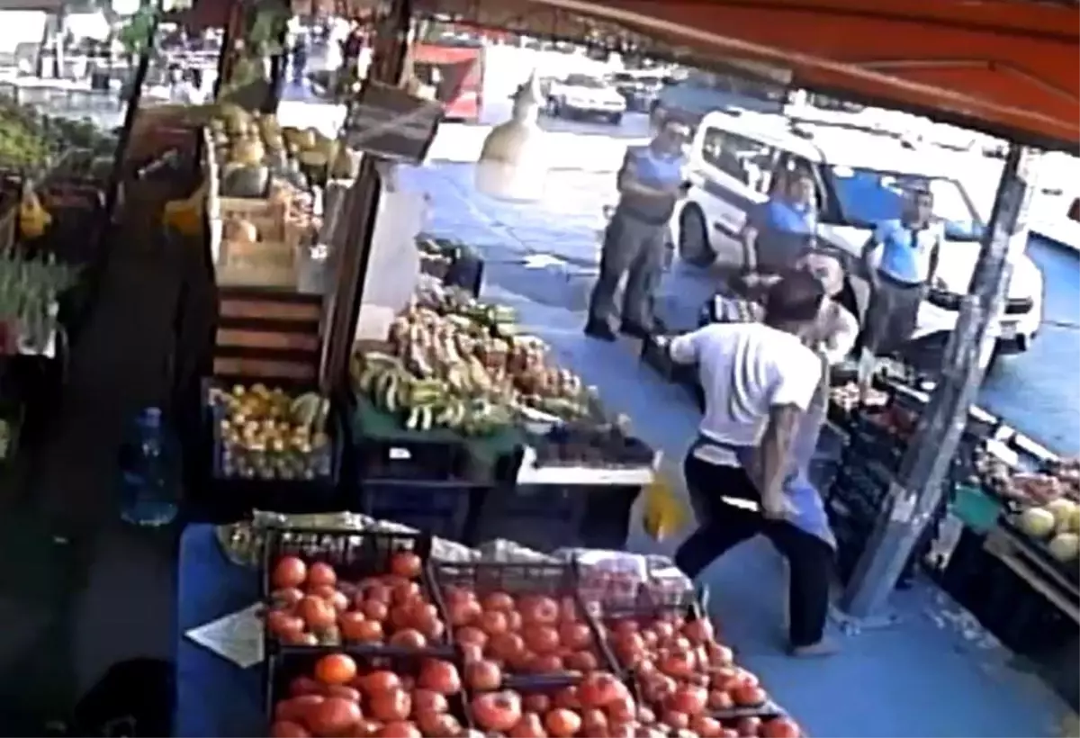 İstanbul'da Zabıta ve Market Çalışanları Arasında Bıçaklı Kavga