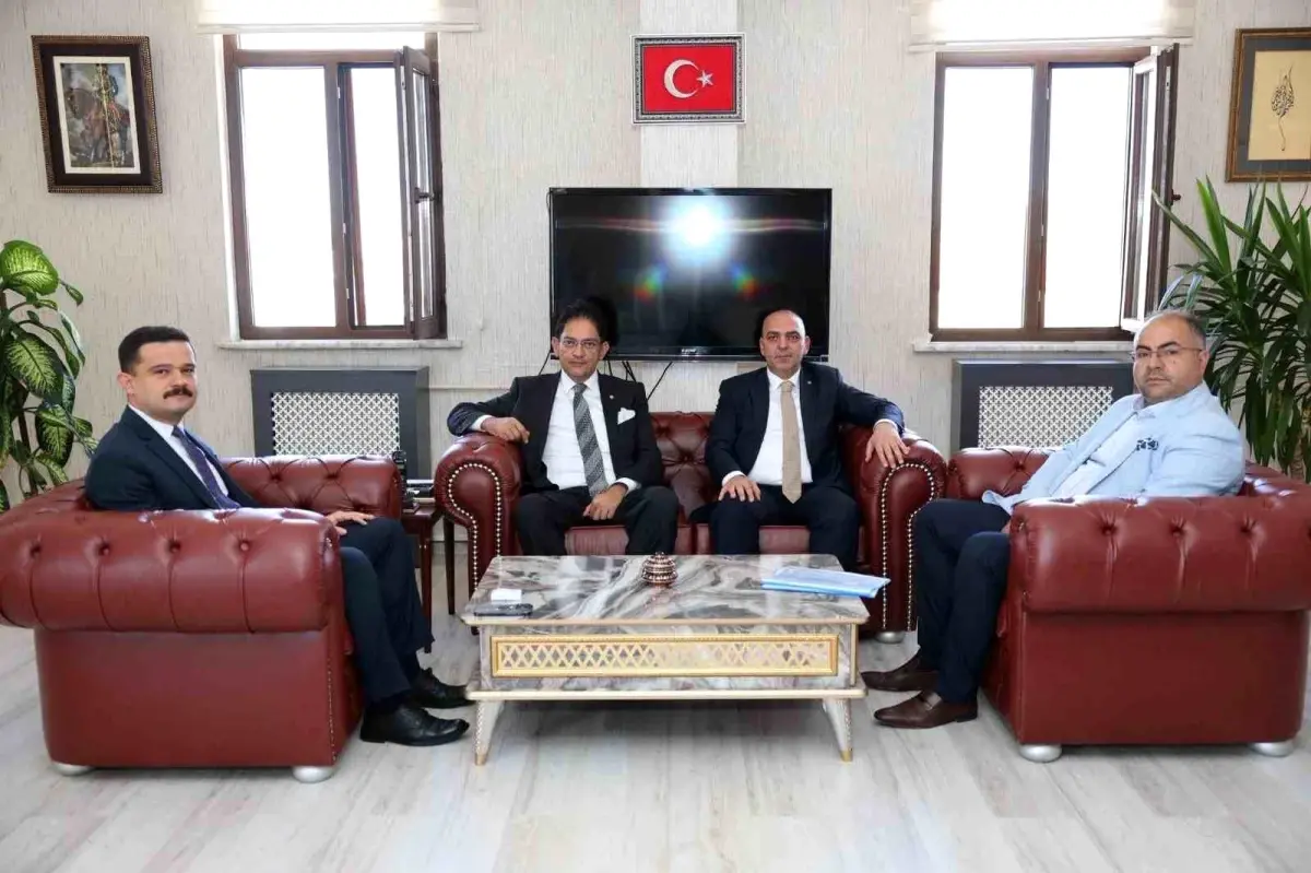 Karayazı'da Süt Projesi Yeniden Başlatılıyor