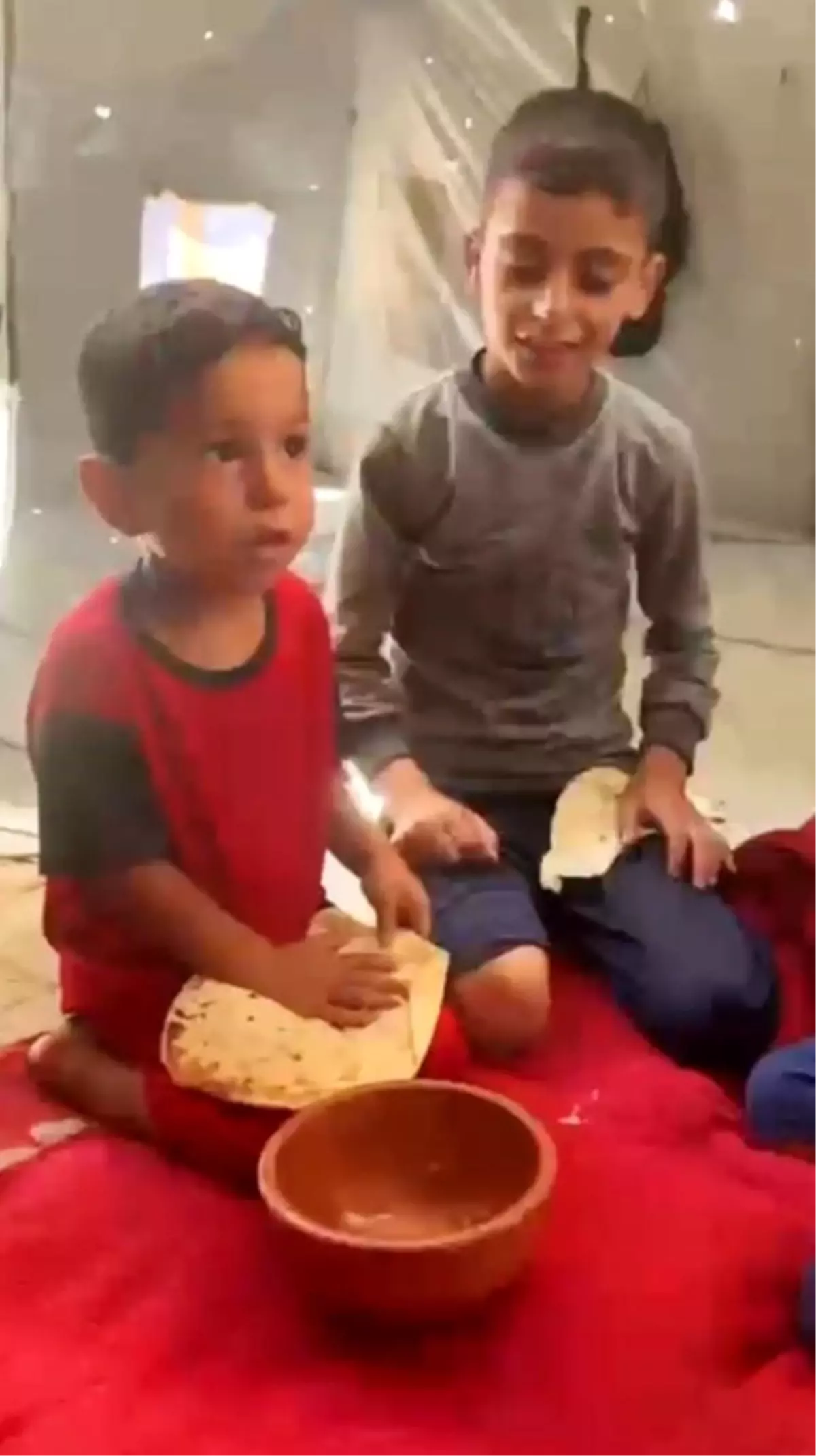 Gazze'de Abluka Altında İlk Et Yeme Sevinci
