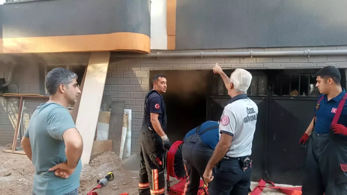 Malatya'da Depo Yangını: Engelli Vatandaş Kurtarıldı