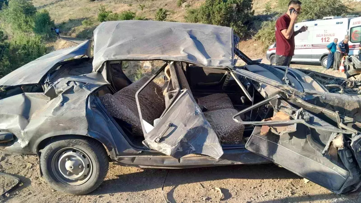 Adana'da Uçuruma Yuvarlanan Otomobilde 1 Ölü, 7 Yaralı