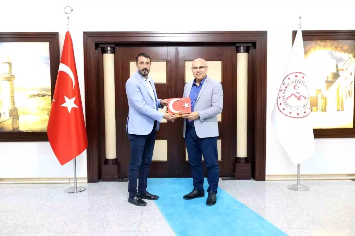 Patnos Gazeteciler Cemiyeti Başkanı Vali Koç'u Ziyaret Etti