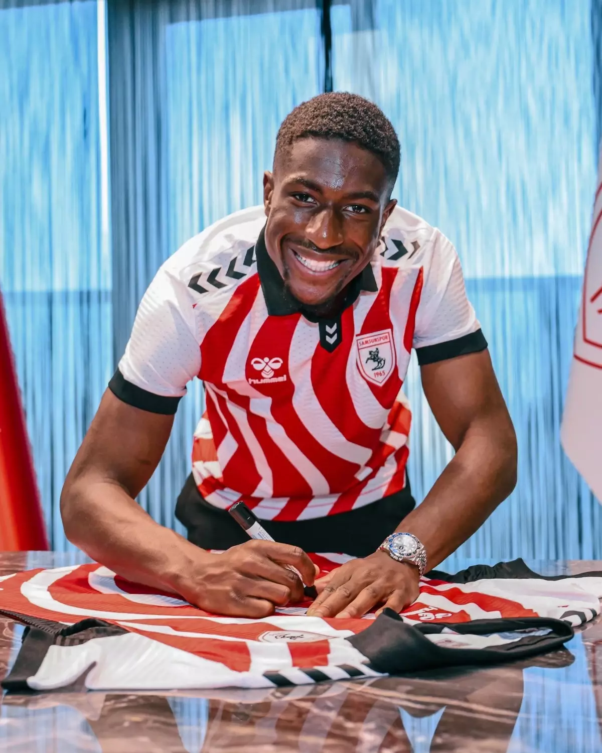 Samsunspor, Joe Mendes ile 5 Yıllık Sözleşme İmzaladı