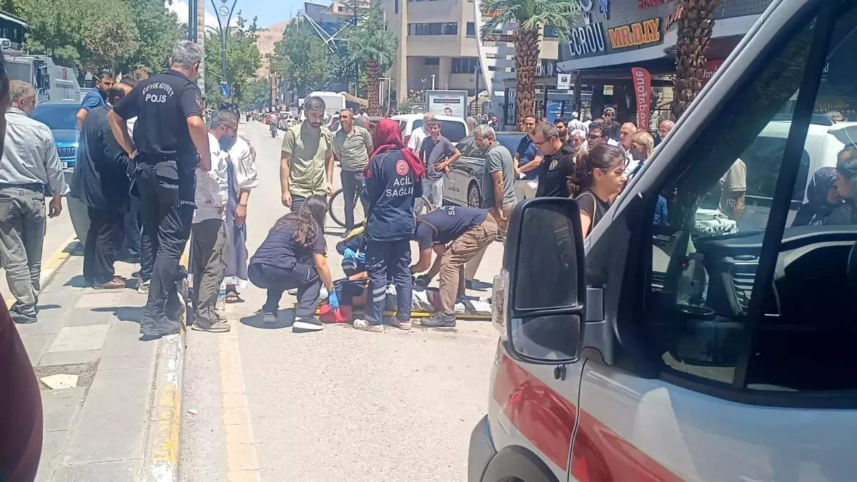 Van'da Scooter Kazası: 14 Yaşındaki Çocuk Yaralandı