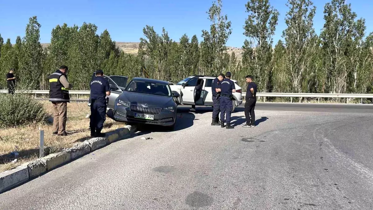 Sivas'ta Trafik Kazasında 5 Kişi Yaralandı