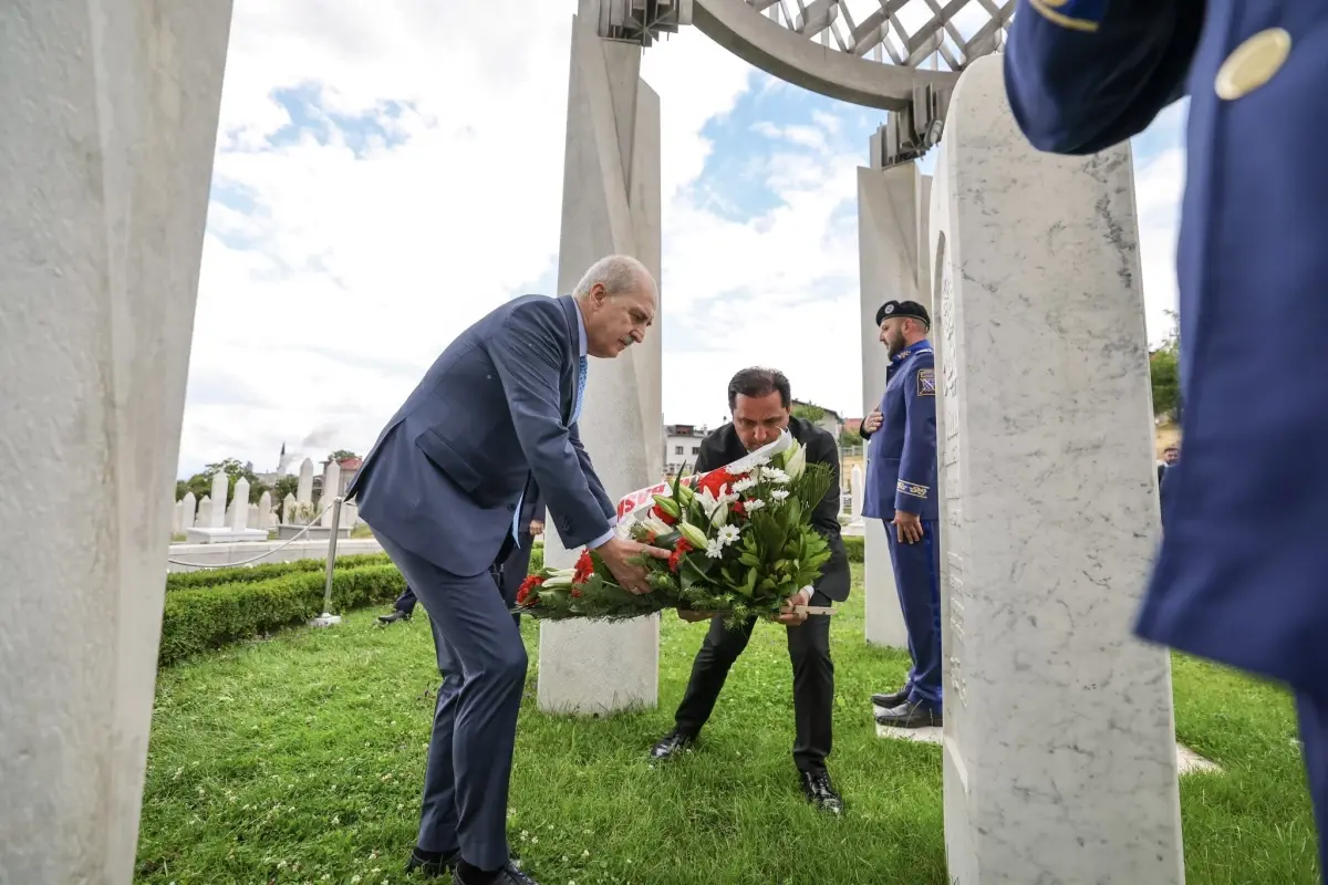 TBMM Başkanı Numan Kurtulmuş, Aliya İzzetbegoviç'in Kabrini Ziyaret Etti