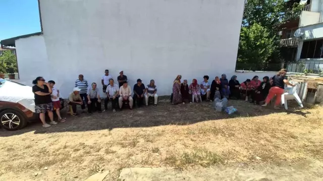 The village closest to drinking water has been without water for a week! They protested against the municipality