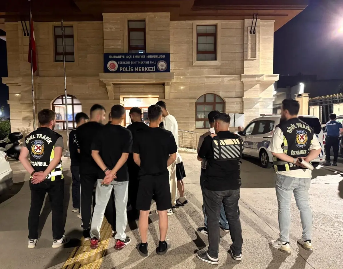 Ümraniye'de Konvoy Yapan 9 Sürücüye 165 Bin TL Ceza