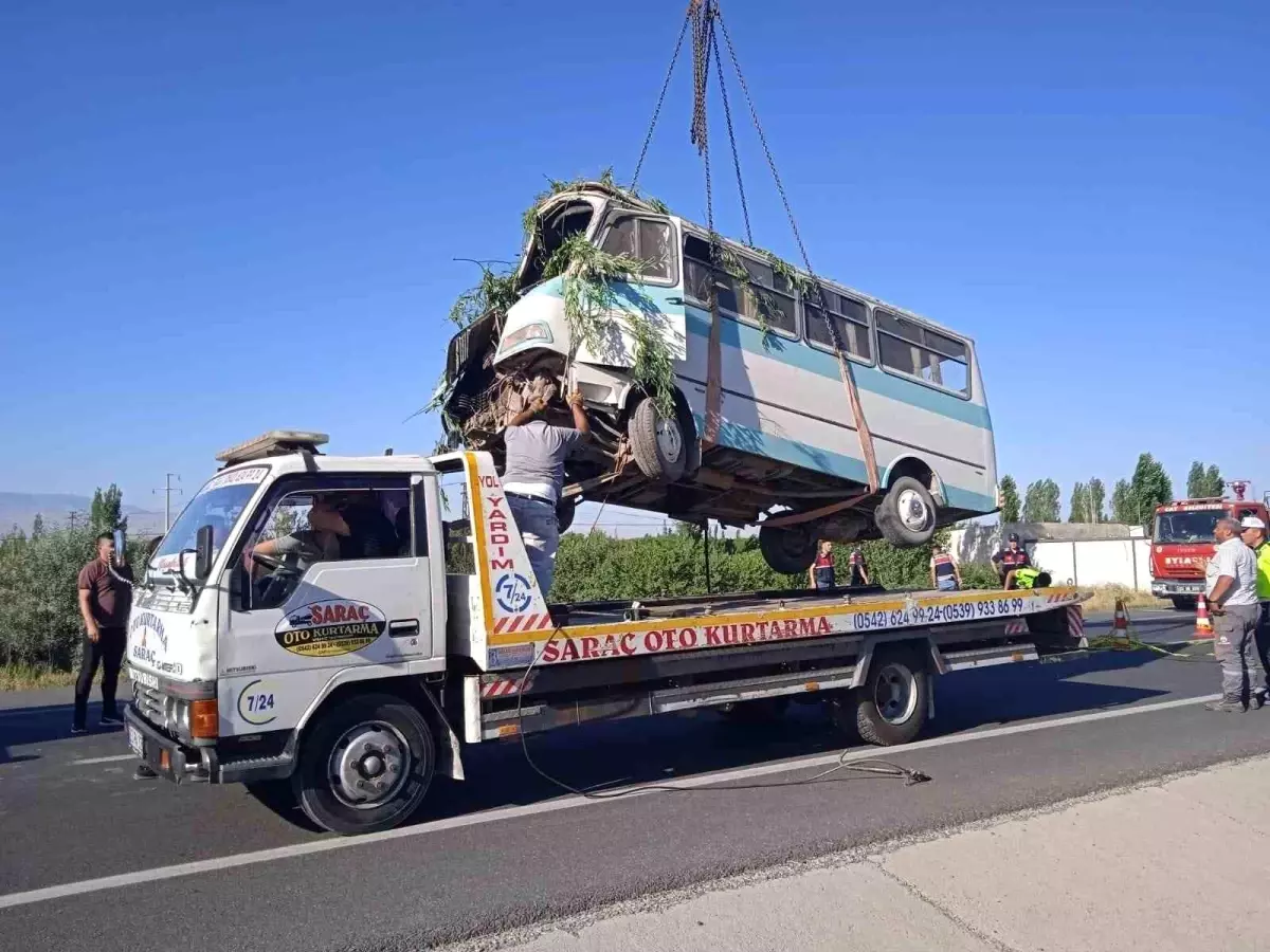 Trafik Kazasında 8 Kişinin Ölümüne Sebep Olan Şoföre 16 Yıl 1 Ay Ceza