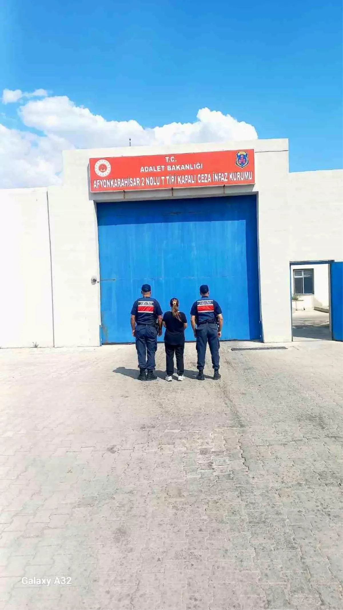Uyuşturucu Ticareti Suçundan Aranan Şahıs Yakalandı