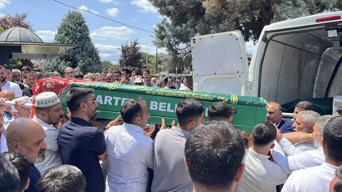 Kardeşler Toprağa Verildi