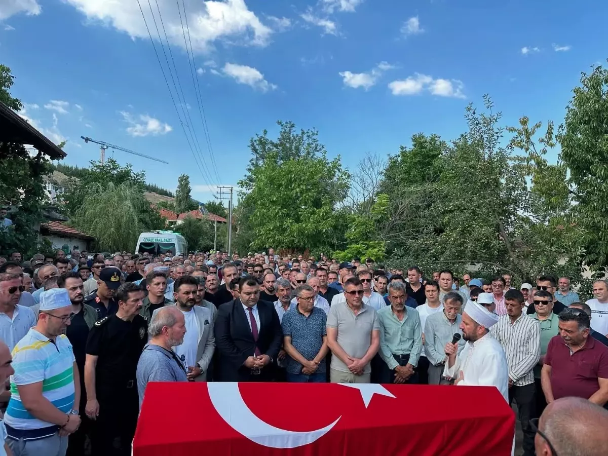 Polis Memuru Zekai Özel Kalp Krizinden Hayatını Kaybetti