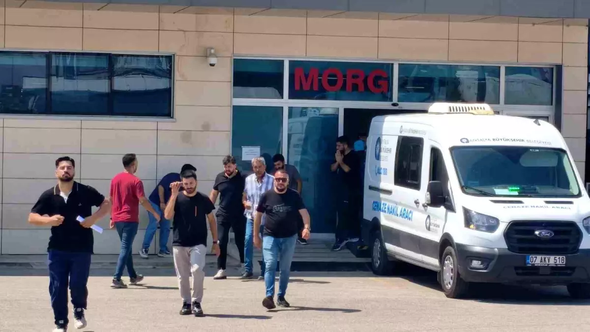 Antalya'da Nişanlı Genç Adam Kalp Krizi Geçirerek Hayatını Kaybetti