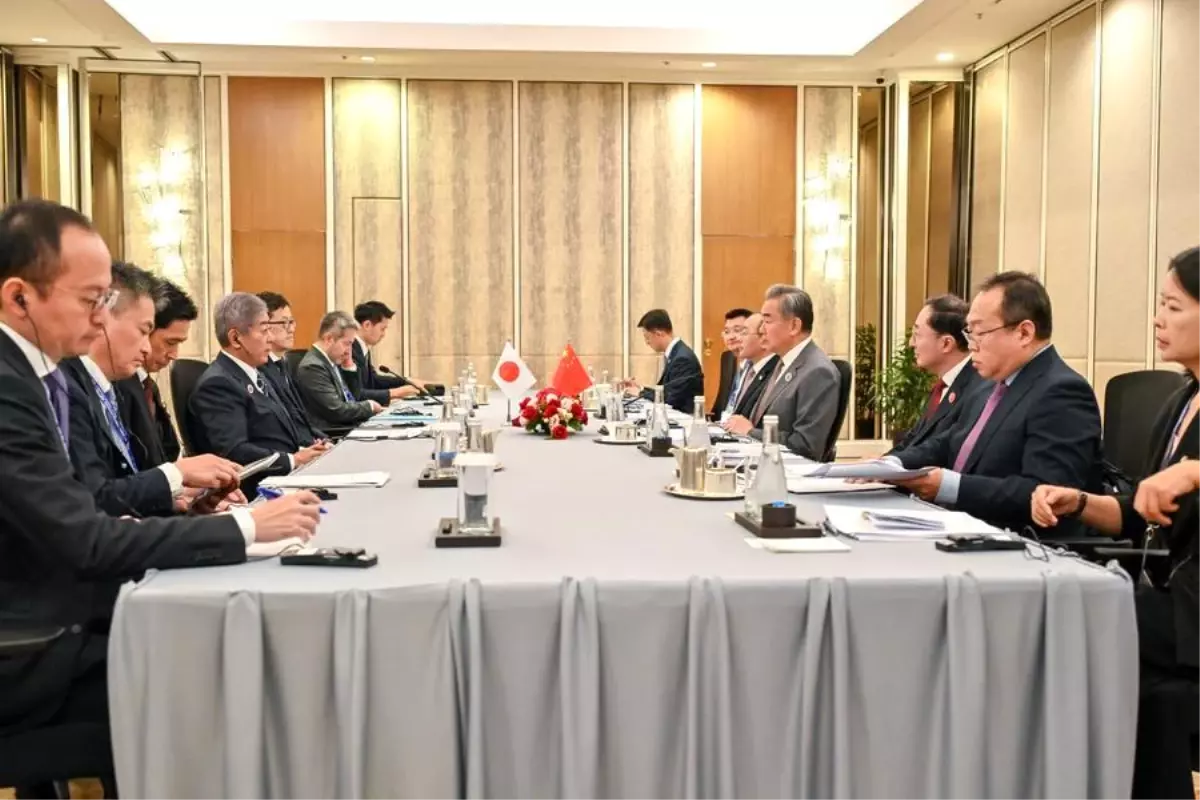 Çin ve Japonya İlişkileri Gelişiyor