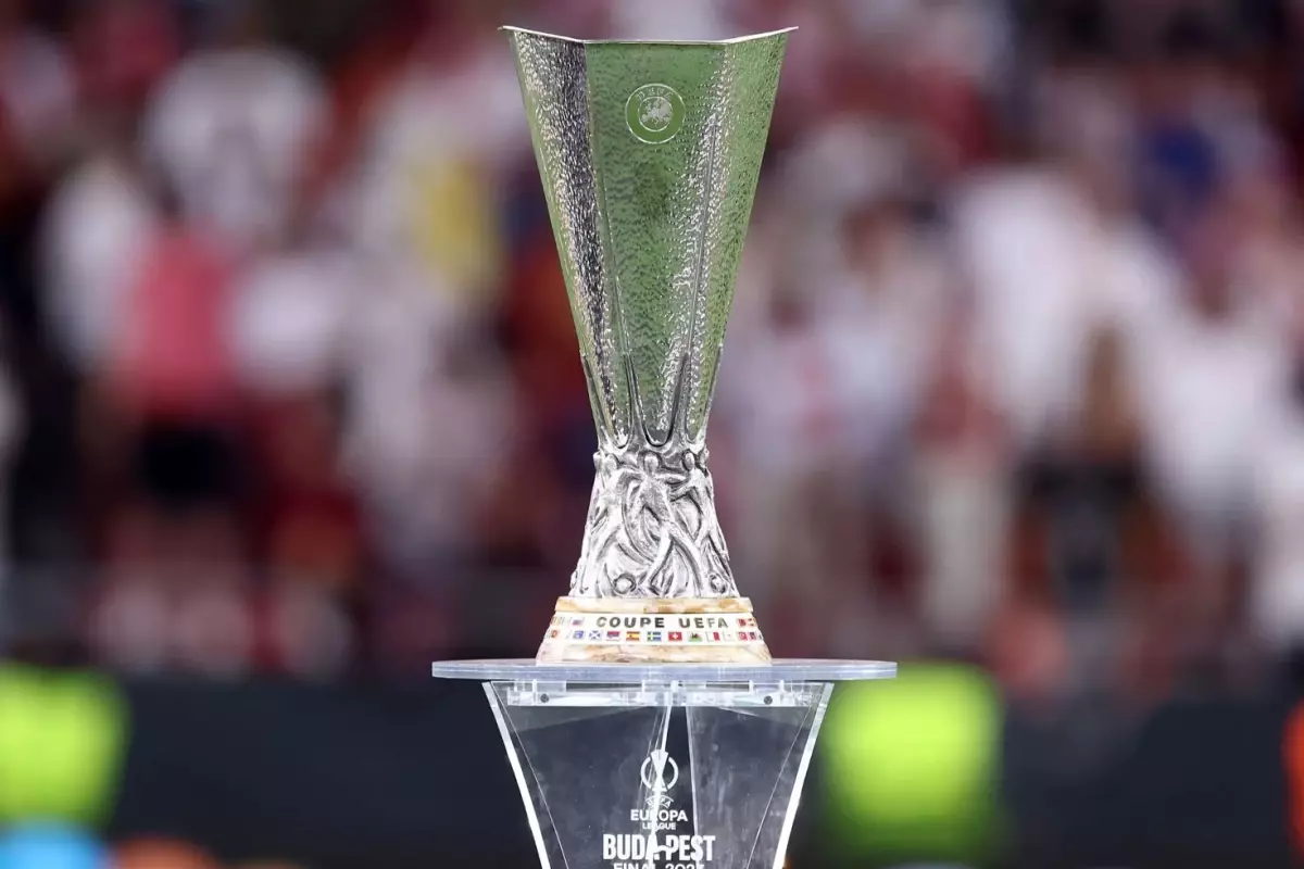 Crystal Palace, UEFA Avrupa Ligi'nden çıkarılıp Konferans Ligi'ne gönderildi