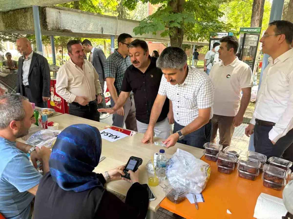 Eğitim Bir Sen Gazze İçin Hayır Panayırı Düzenledi