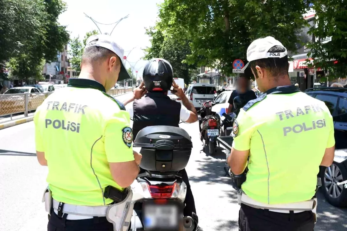 Erzincan'da Motosiklet Denetimleri Devam Ediyor