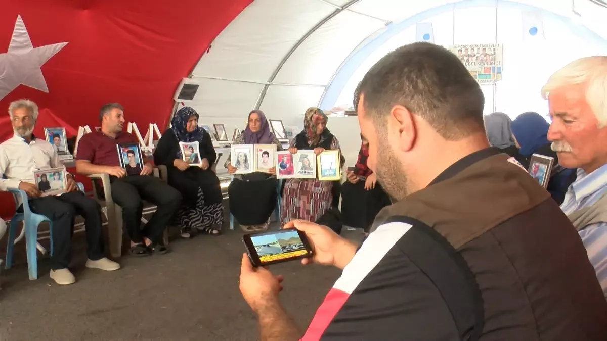 Diyarbakır'da Evlat Nöbeti Tutan Aileler, PKK'nın Silah Bırakmasını Umutla Karşıladı
