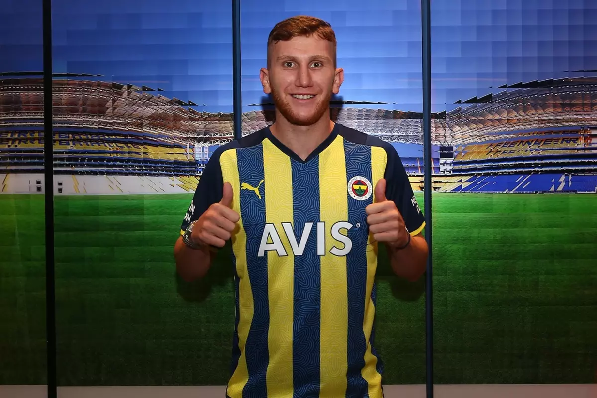 Fenerbahçe'de sadece 2 dakika oynayan Burak Kapacak'ın yeni takımı belli oldu