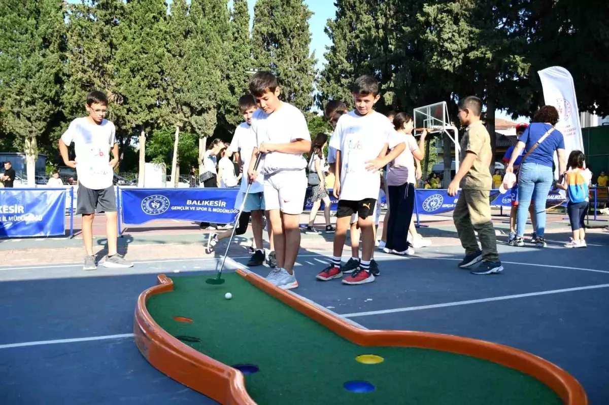 Balıkesir'de GSB Spor Okulları ve Engelsiz Spor Okulları Açılış Töreni Düzenlendi