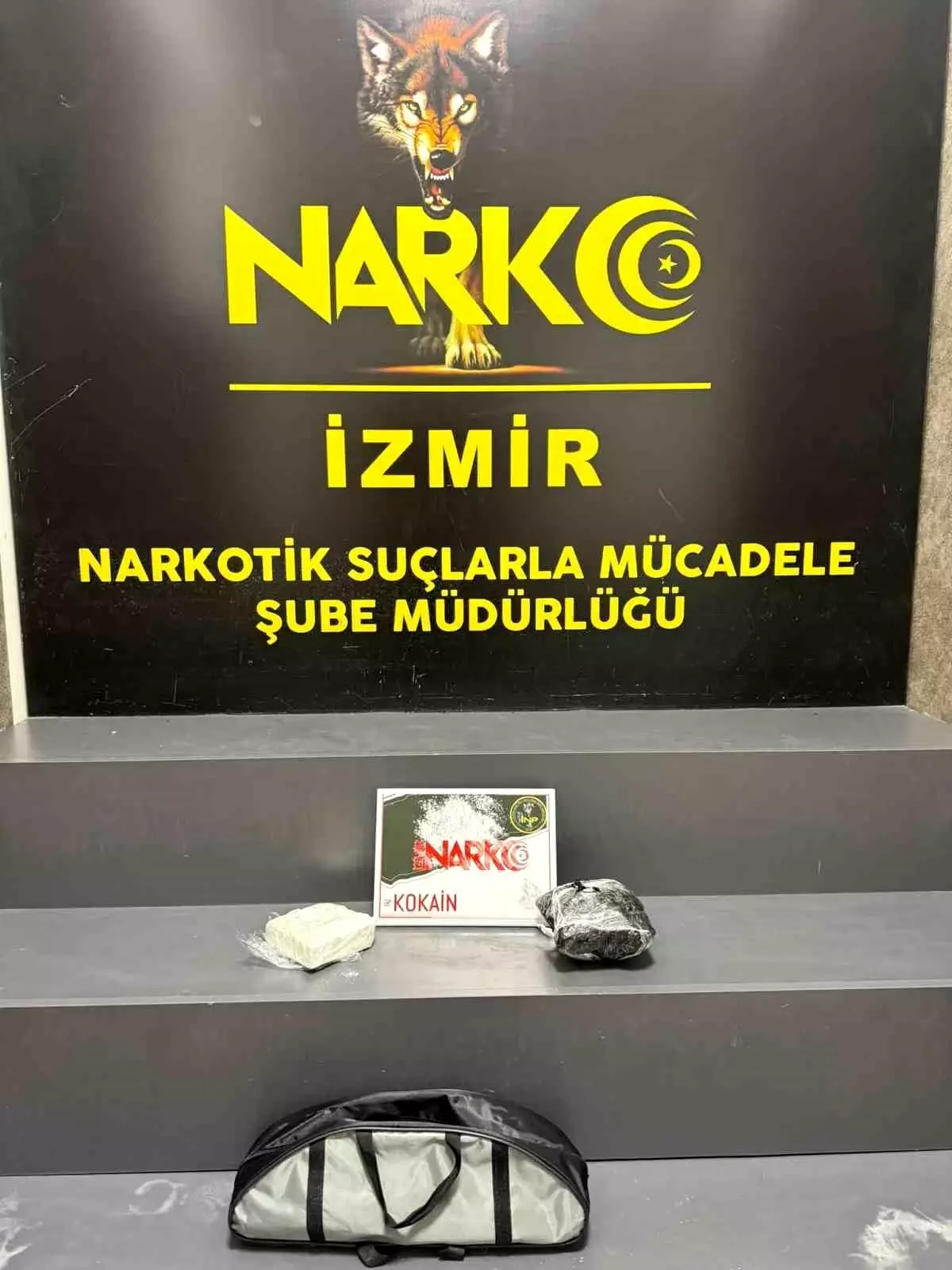 İzmir'de Narkotik Operasyonları: 4 Kilo Uyuşturucu Ele Geçirildi