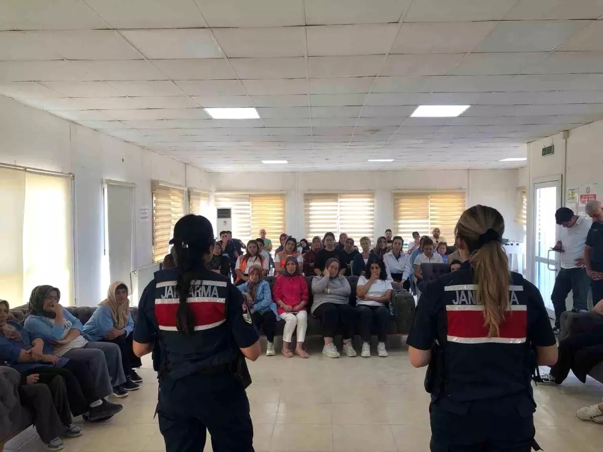 Aksaray'da Kadına Yönelik Şiddeti Önleme İçin KADES Eğitimi