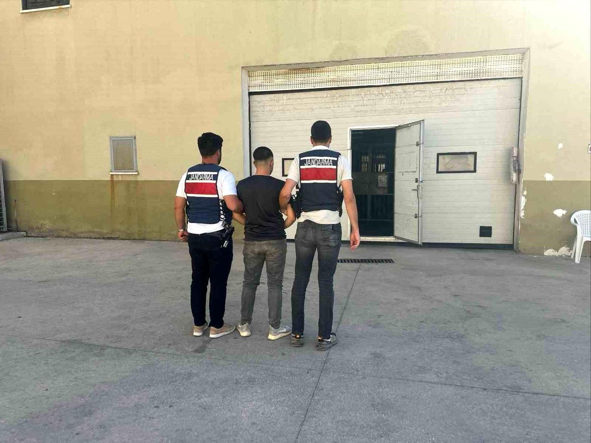 Kesinleşmiş hapis cezasıyla aranan 2 şahıs yakalandı
