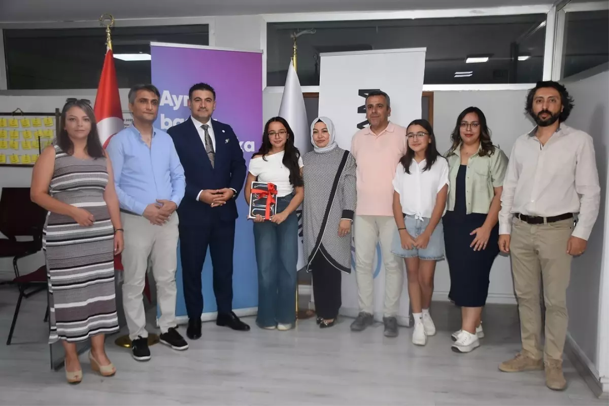 Niğde'li Öğrenci LGS'de 500 Tam Puan Alarak Türkiye Birincisi Oldu