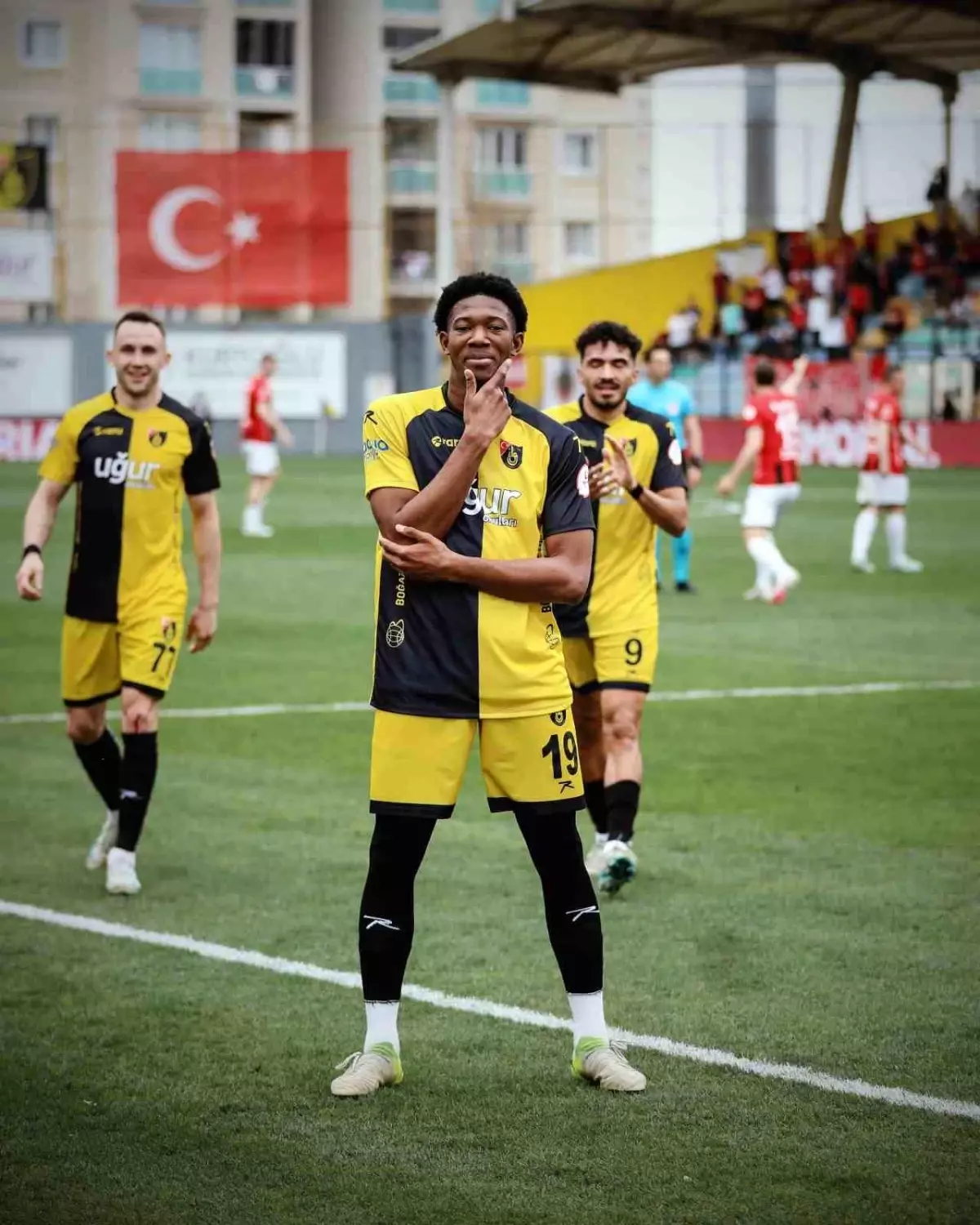 Osman Zeki Korkmaz, Gaoussou Diarra'yı Thierry Henry'ye Benzetti