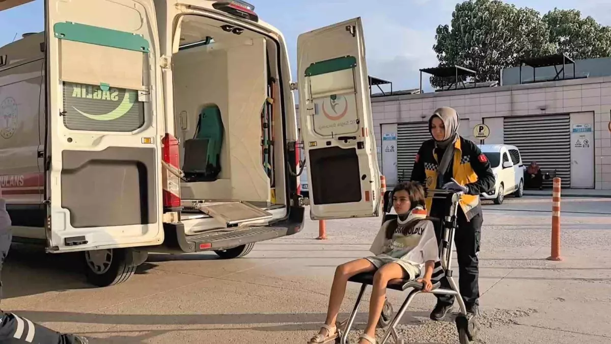 Bursa İnegöl'de Trafik Kazası: 4 Yaralı, 1'i Ağır