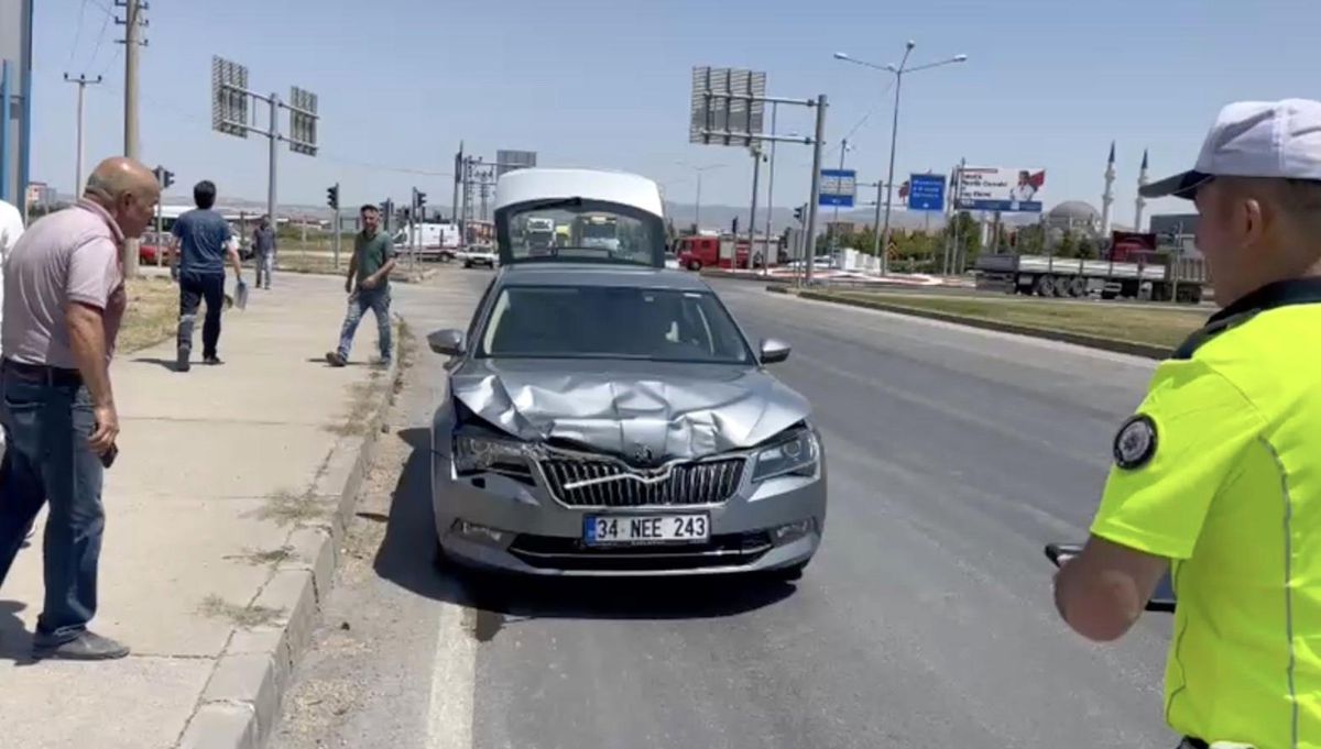 Çorum'da Otomobil Kazası: 3 Yaralı