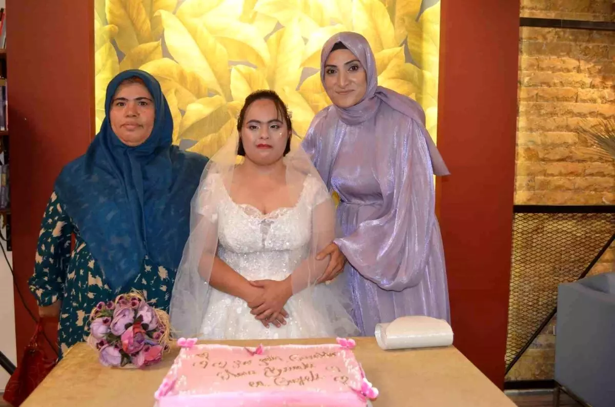 Down Sendromlu Nisan'ın Gelinlik Hayali Gerçek Oldu