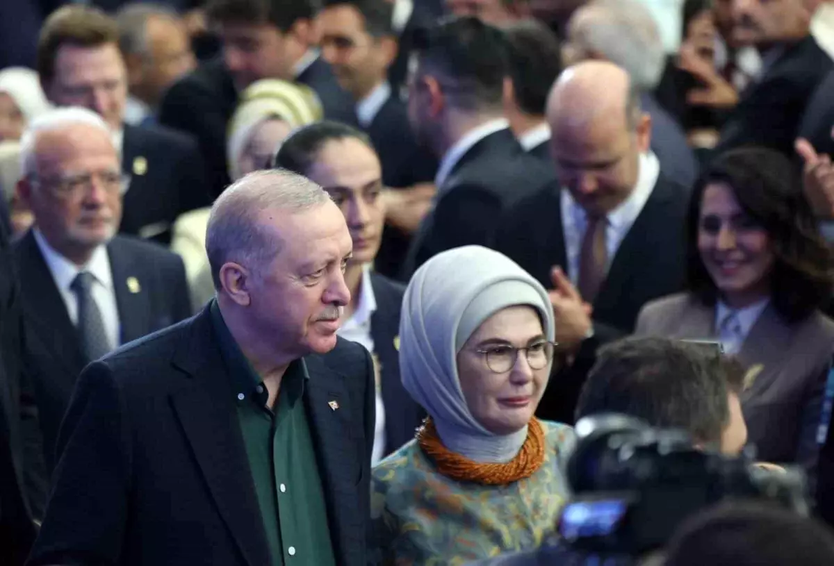 Emine Erdoğan'dan AK Parti 32. İstişare ve Değerlendirme Toplantısı'na ilişkin paylaşım