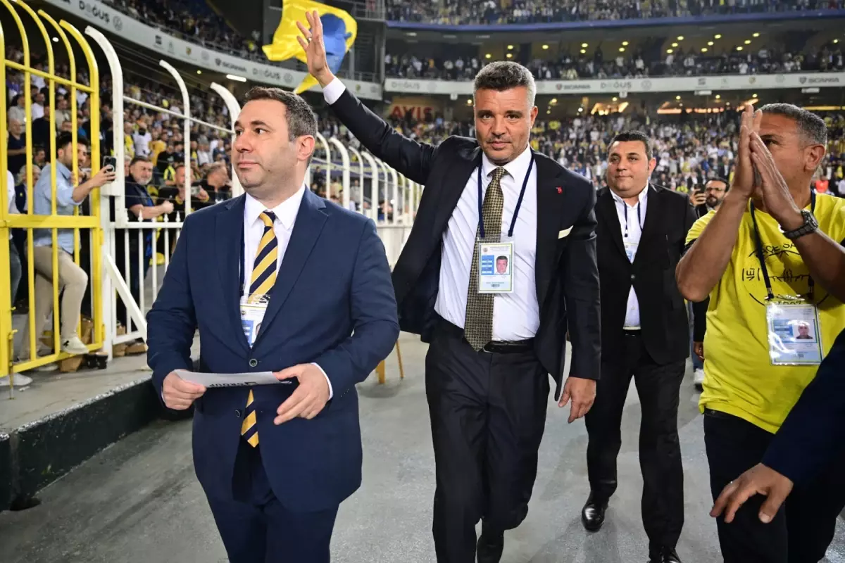 Fenerbahçe başkan adaylığını açıklayan Sadettin Saran'dan yeni hamle
