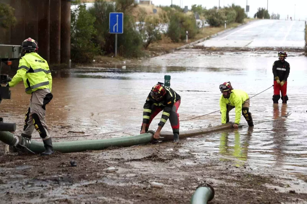 Zaragoza'da Şiddetli Yağış Sele Yol Açtı