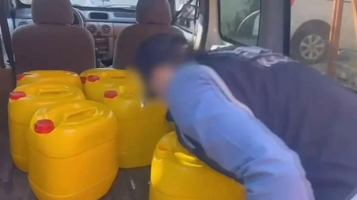 İstanbul'da Kaçakçılık Operasyonları: 10 Şüpheli Yakalandı
